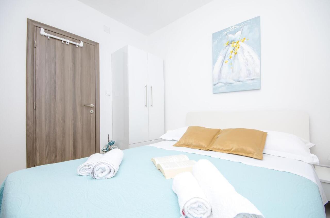 Apartments City View Trogir Eksteriør billede