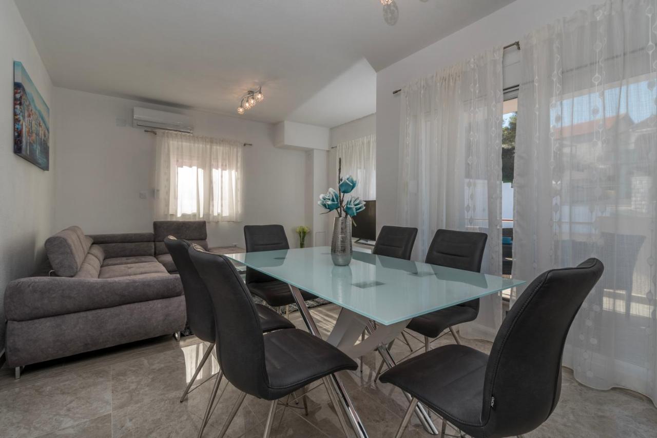 Apartments City View Trogir Eksteriør billede