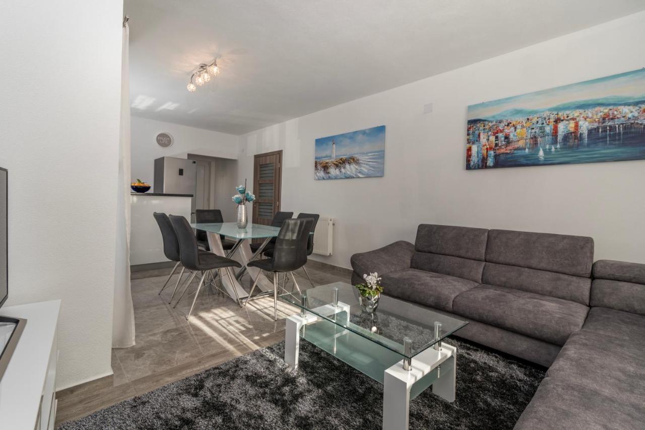 Apartments City View Trogir Eksteriør billede